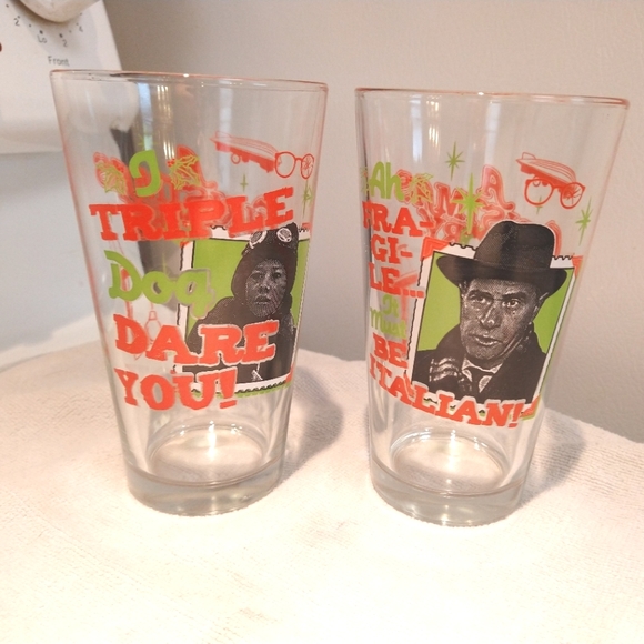 2 6in 'A Christmas Story' Holiday Drinking Glasses - Picture 1 of 7